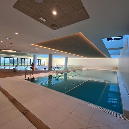 Pinea Sky Premium Apartament Z Widokiem Na Morze Ze Spa I Basenem Przy Plazy Поберово Экстерьер фото