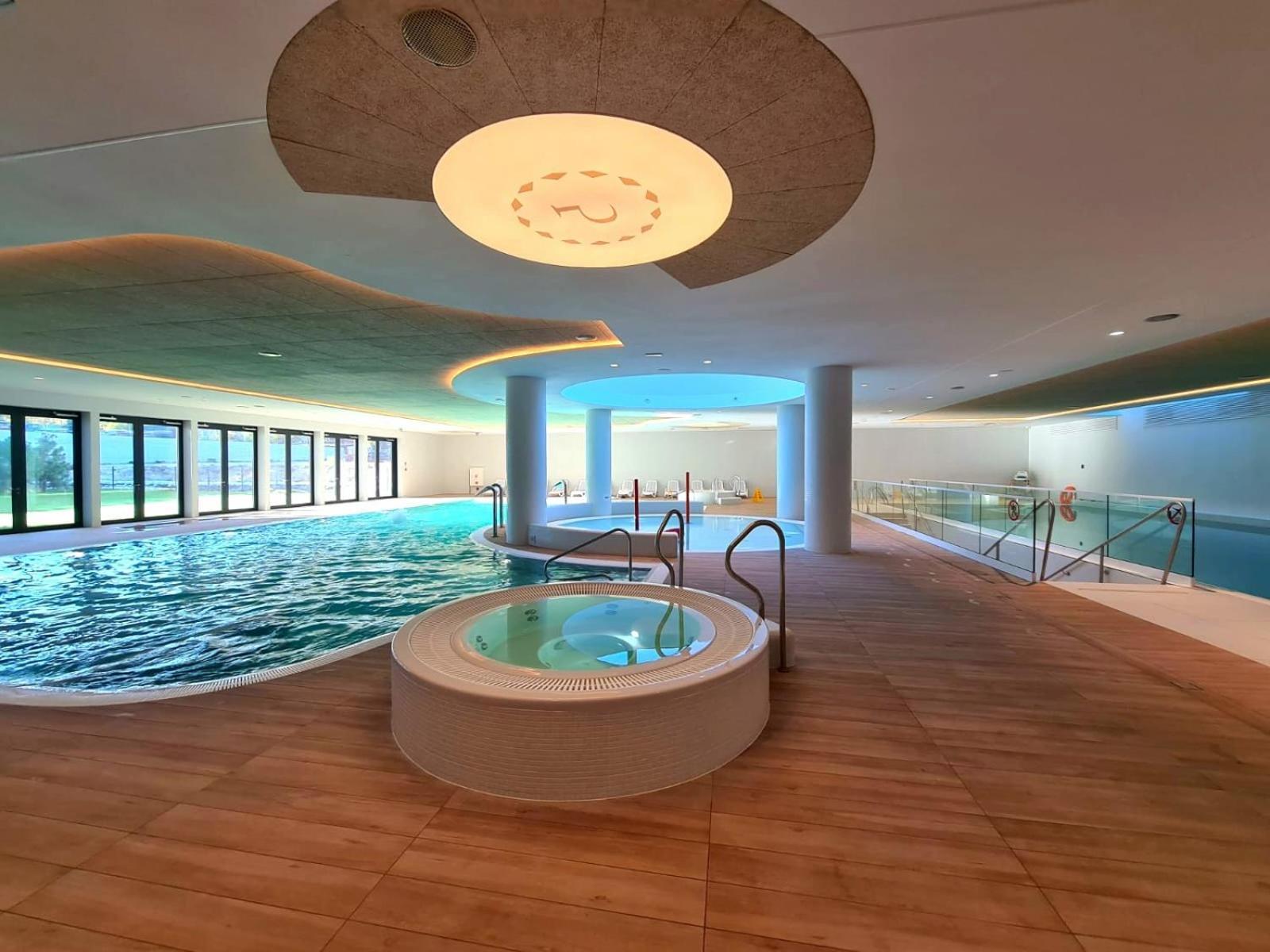 Pinea Sky Premium Apartament Z Widokiem Na Morze Ze Spa I Basenem Przy Plazy Поберово Экстерьер фото